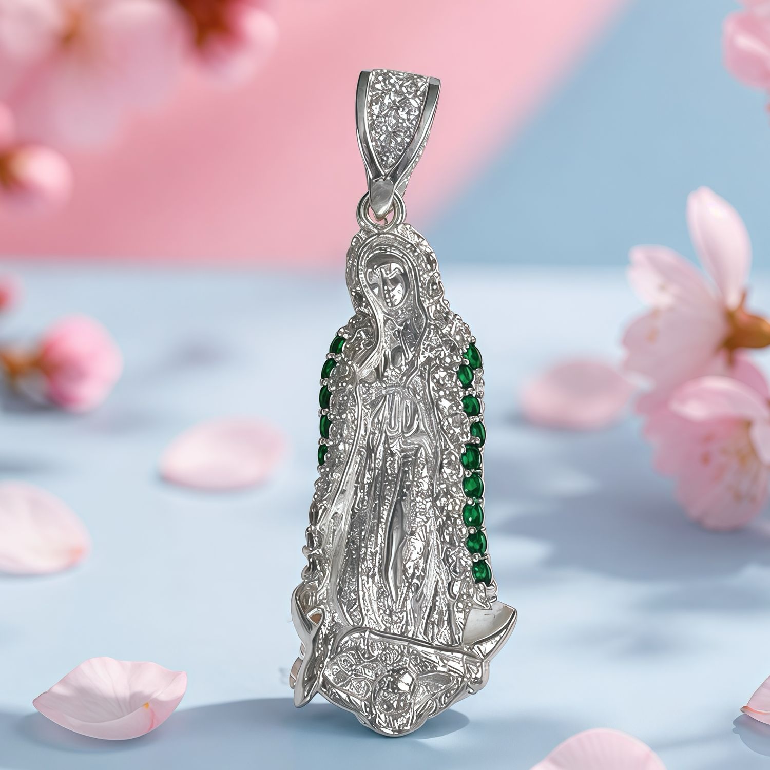 Dije Virgen de Guadalupe 3.5m manto verde Plata 925 mexicana