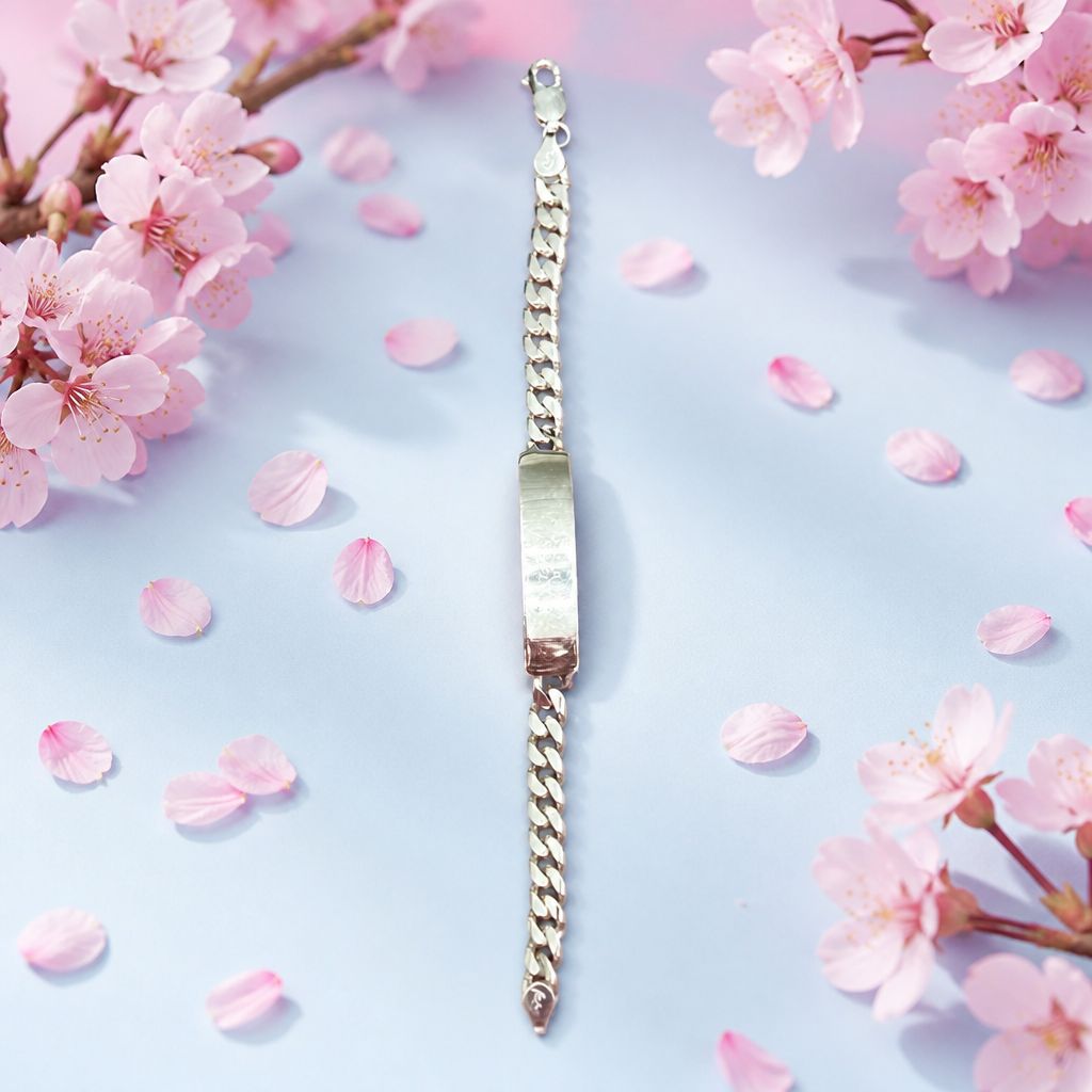 Pulsera Con Placa estilo cubano mide 7" de largo y mm de ancho. Solida.Plata mexicana 925