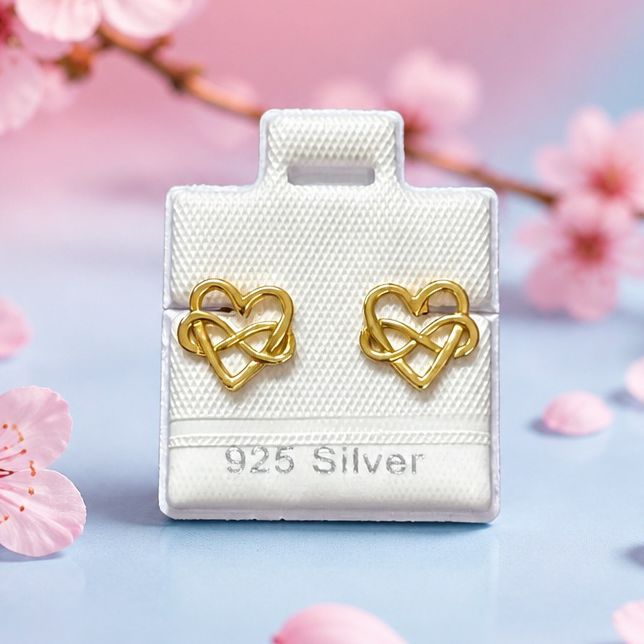 Broquel Corazon Infinito Banado en oro de 18K, fabricado en plata 925 Thailandesa, Broche de Mariposa