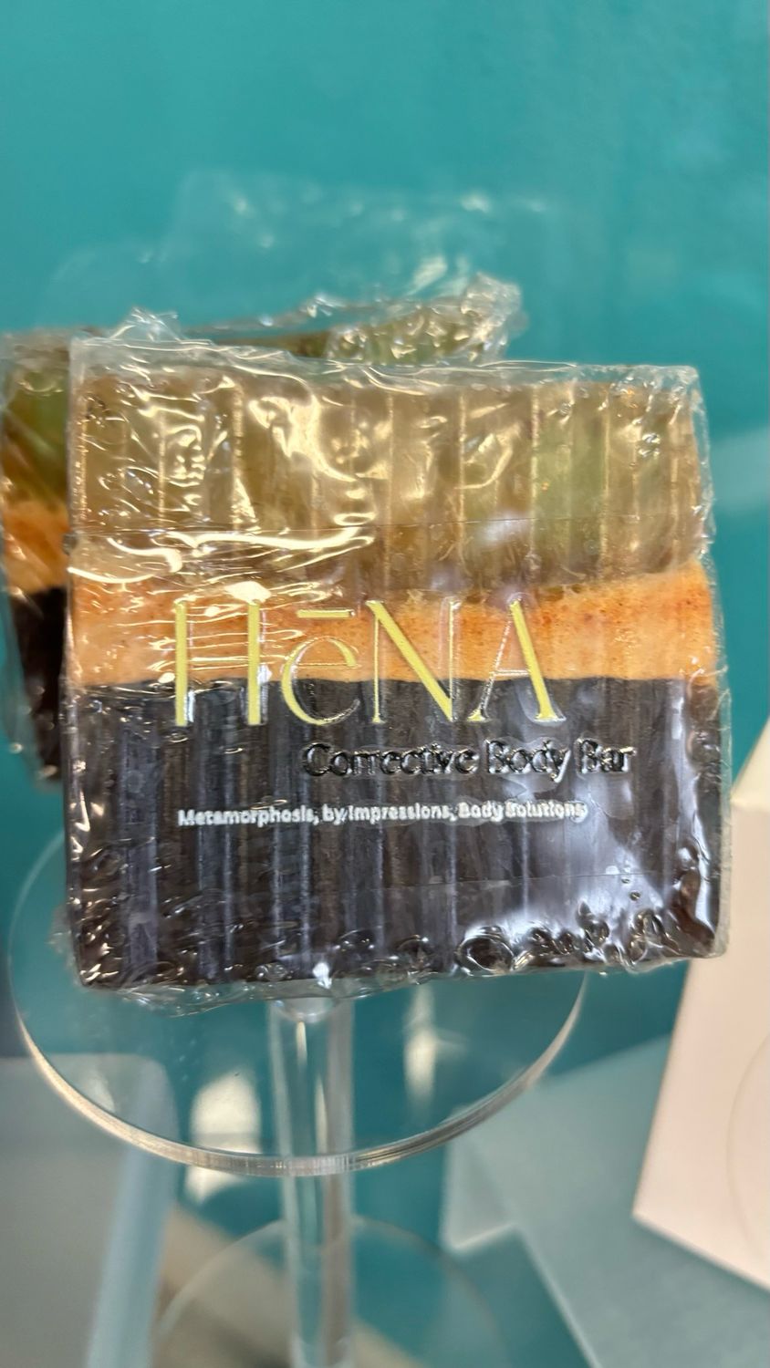 Hēna~ Henna Skin Brightening Face &amp; Body Bar