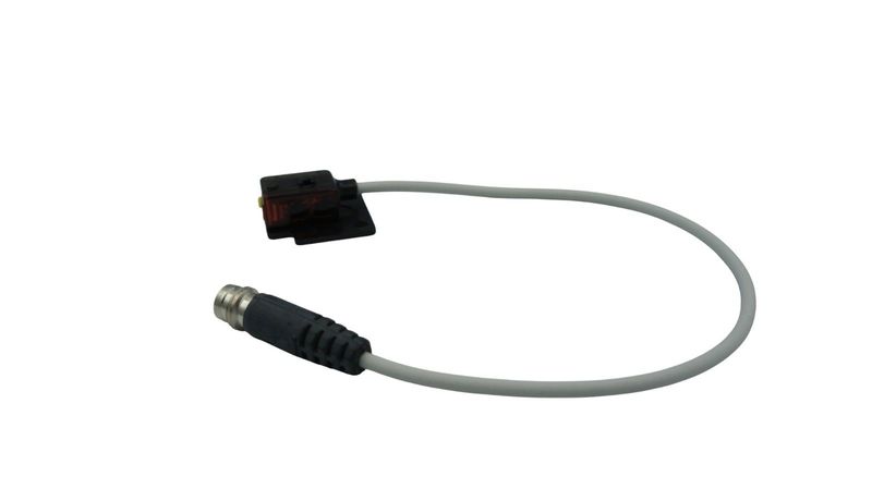 FZDK07P6901KS35A  BAUMER SENSOR FOTOELECTRICO DIFUSO PNP CONECTOR M8 4 PINES DETECCION 150MM CABLE 20CM
