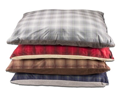Dallas Reversible Brushed Plaid Pet Bed Shipper Assorted