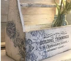 Decorate a wooden Tole