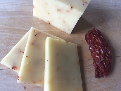 Cheddar mit Tomaten, 250g