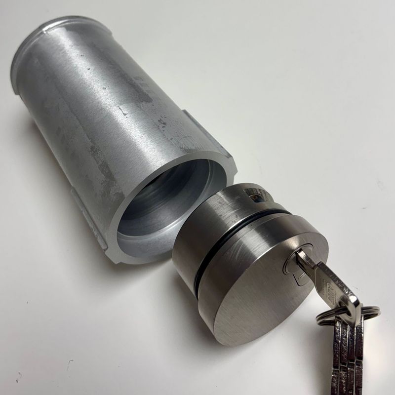 safemo-tube S 075/150, runder Wandtresor, Mini-Tresor Alu/Edelstahl safemo-tube S 075/150, runder Wandtresor, Mini-Tresor Alu/Edelstahl