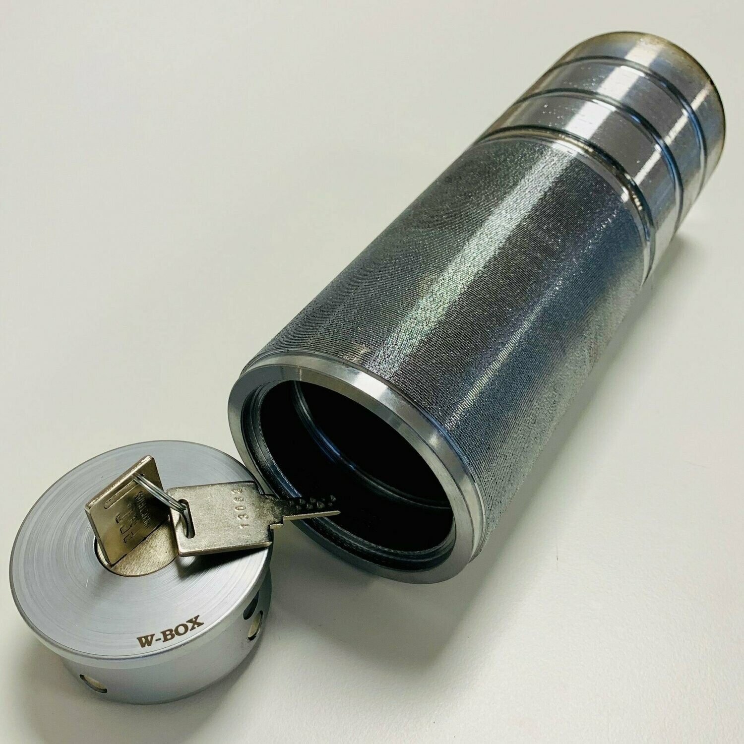 safemo-tube M 080/220, runder Wandtresor, Typ W-BOX safemo-tube M 080/220, runder Wandtresor, Typ W-BOX