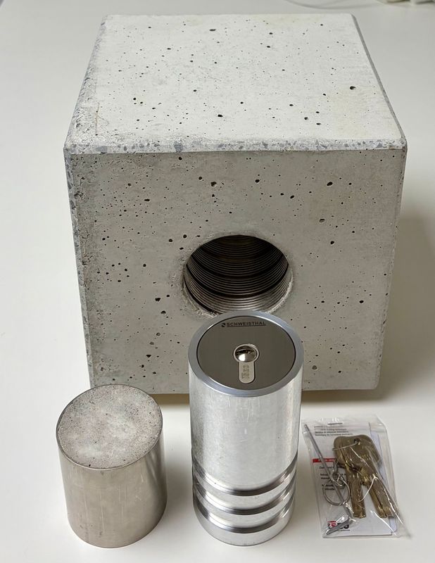 safemo-tube S 075/150 Classic-Ultra, rd. Wandtresor Typ Schweisthal. Inklusive passendem safemo-cube Montageelement aus Beton, Aussparung D80 mm Wellhüllrohr / Format 8DF-240, LxBxH= 240x240x238 mm safemo-tube S 075/150 Classic-Ultra, rd. Wandtresor Typ Schweisthal. Inklusive passendem safemo-cube Montageelement aus Beton, Aussparung D80 mm Wellhüllrohr / Format 8DF-240, LxBxH= 240x240x238 mm