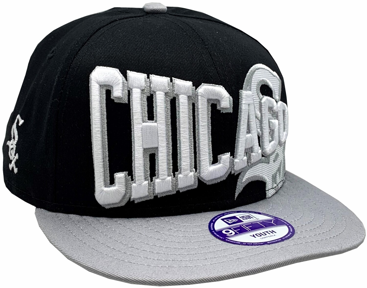 Chicago White Sox Youth Text Slant Snapback Flat Bill Black/Grey