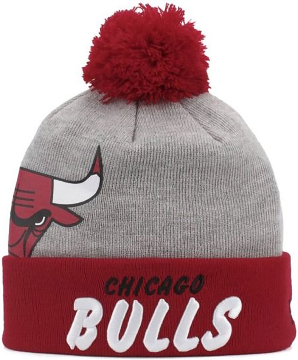 Chicago Bulls Solid Hit Cuffed Pom Knit Hat