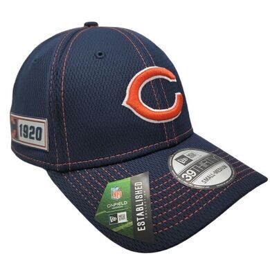 Men's New Era Navy/White Chicago Bears Gradient Trucker Bear Head 9FORTY  Snapback Hat