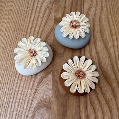 Anoq Diffusers Lombok | Set van 3 | Holle keramische Geurstenen met Bloem | Subtiel Aroma Anoq Diffusers Lombok | Set van 3 | Holle keramische Geurstenen met Bloem | Subtiel Aroma