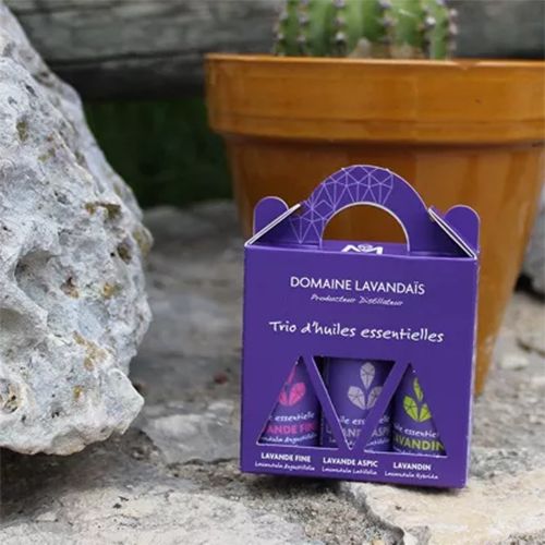Trio d'huiles essentielles van Domaine Lavandaïs: Lavande Fine, Lavandin en Lavande Aspic uit de Provence Frankrijk.