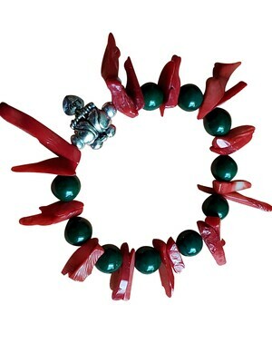 BRACELET WITH GREEN MARBLE, CORAL CHIPS AND BIRDS LOVE FOCAL