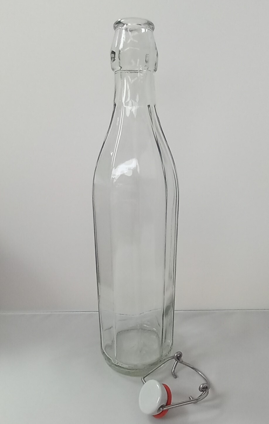 Glass Bottles Facetted 500ml with Ceramic Swing Stoppers/Flip Tops