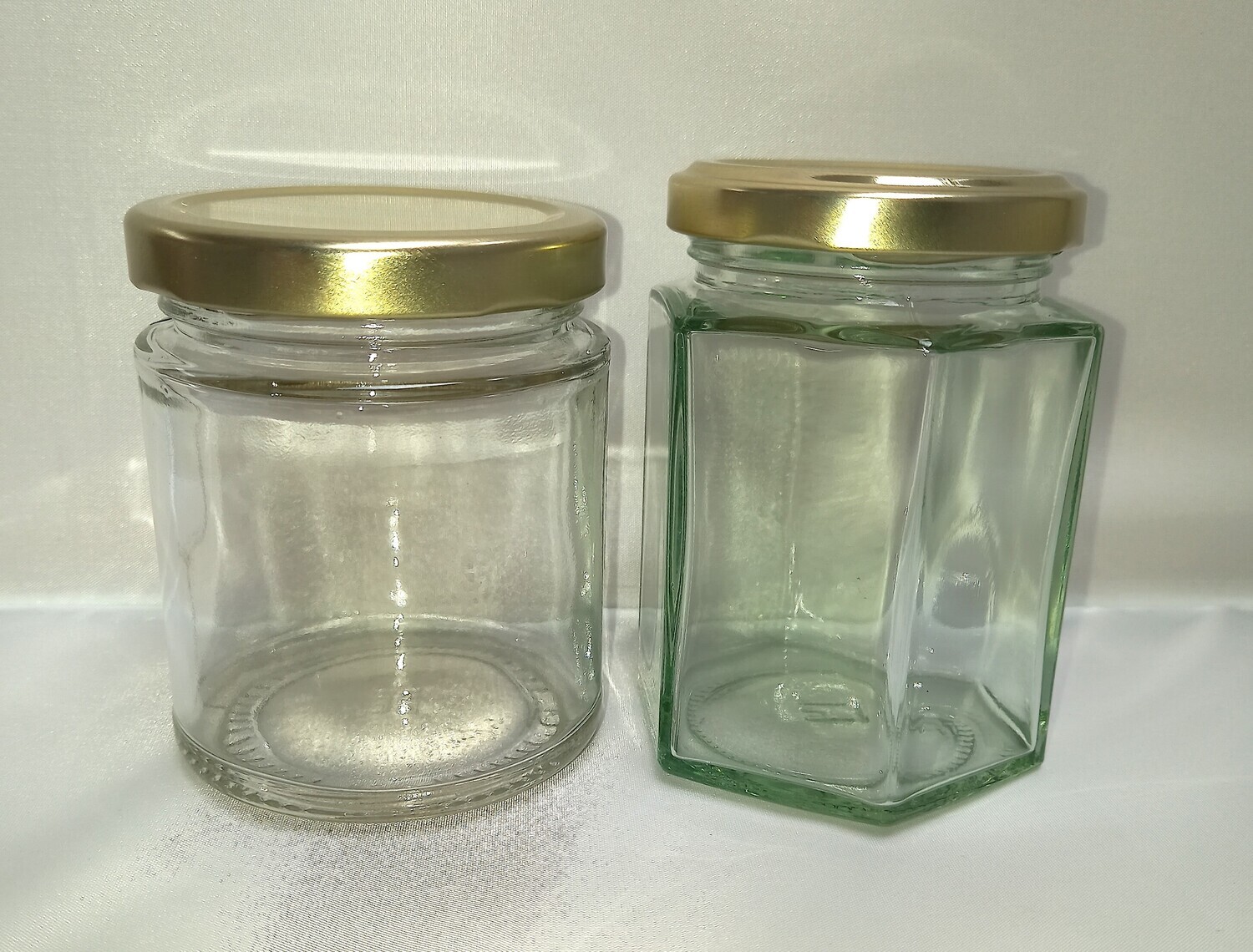 Mixed Pack - 36 x 8oz/190ml Hexagonal glass jars and 32 x 7oz/190ml Round glass  jars with lids - Jar and Bottle Bargain Packs - The Bottle and Jar Company