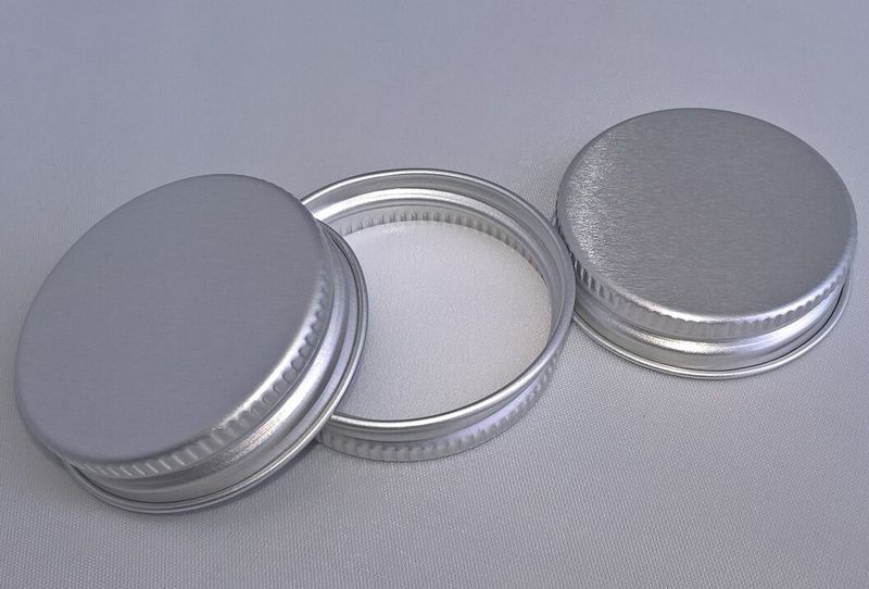 Silver Aluminium 38mm R3 Lined Caps for 15ml & 30ml Cos/Spice Jars Silver Aluminium 38mm R3 Lined Caps for 15ml & 30ml Cos/Spice Jars