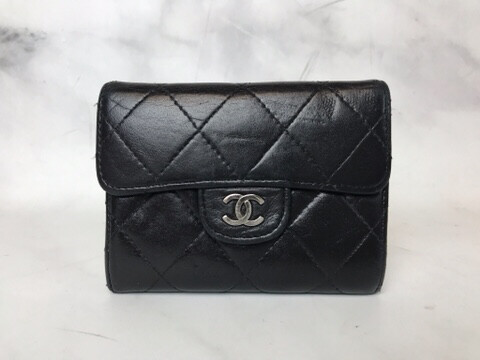 Chanel Snap Cardholder Black Lambskin with Silver Hardware, Preowned ...