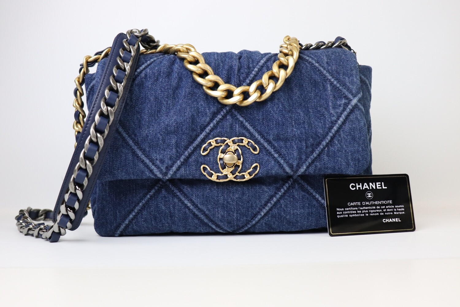 Chanel 19 Small Denim, New in Dustbag