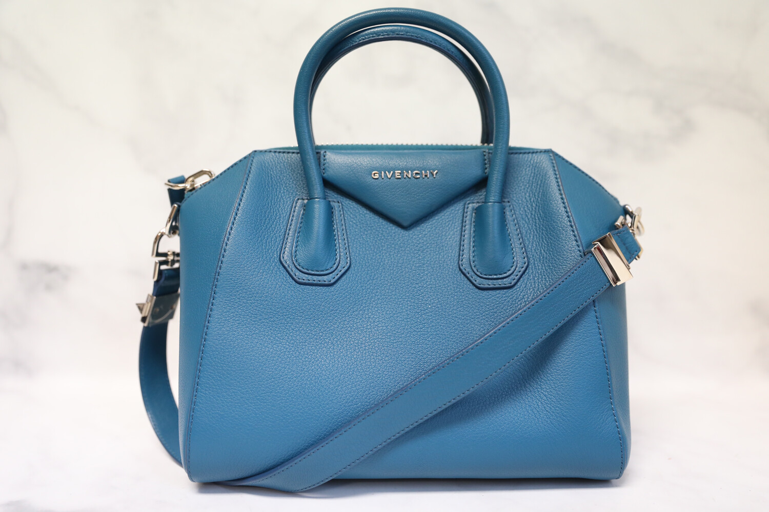 Givenchy Antigona Small Teel, Preowned, with Dustbag