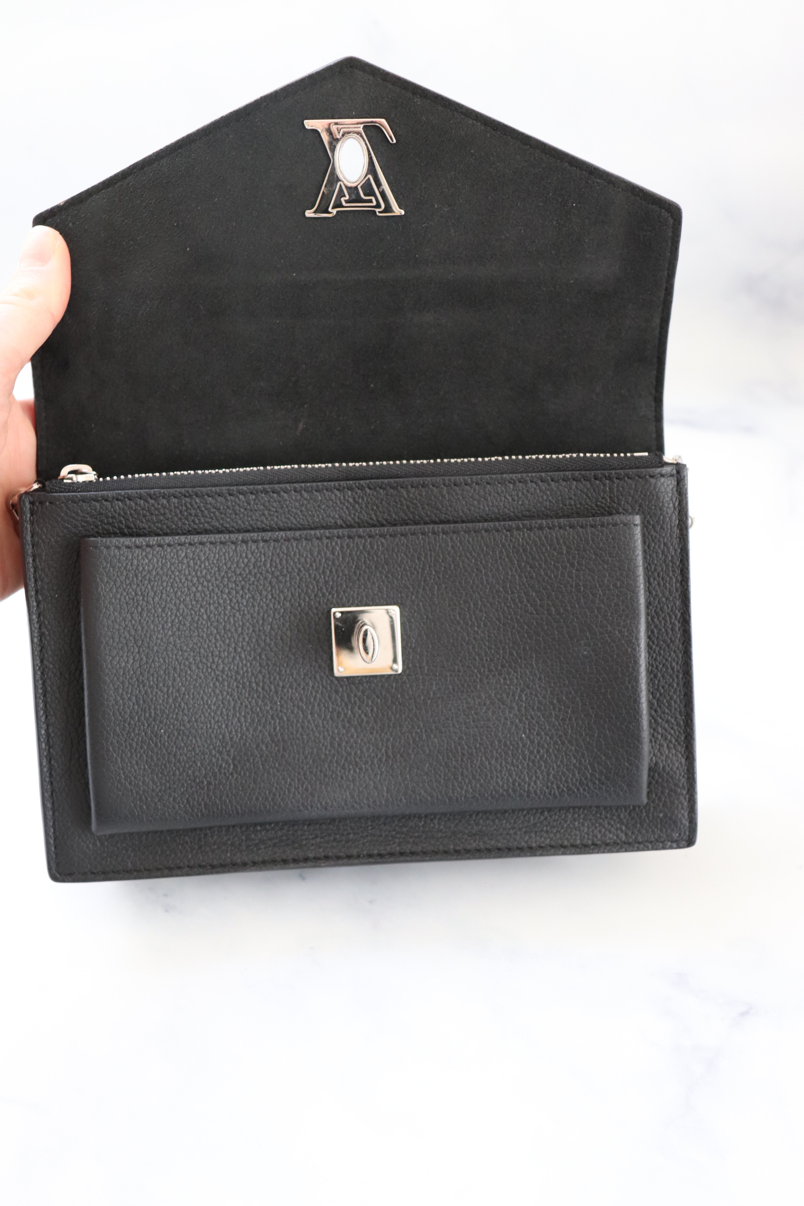 Louis Vuitton LV Lockme Card holder new Black Leather ref.941155 - Joli  Closet