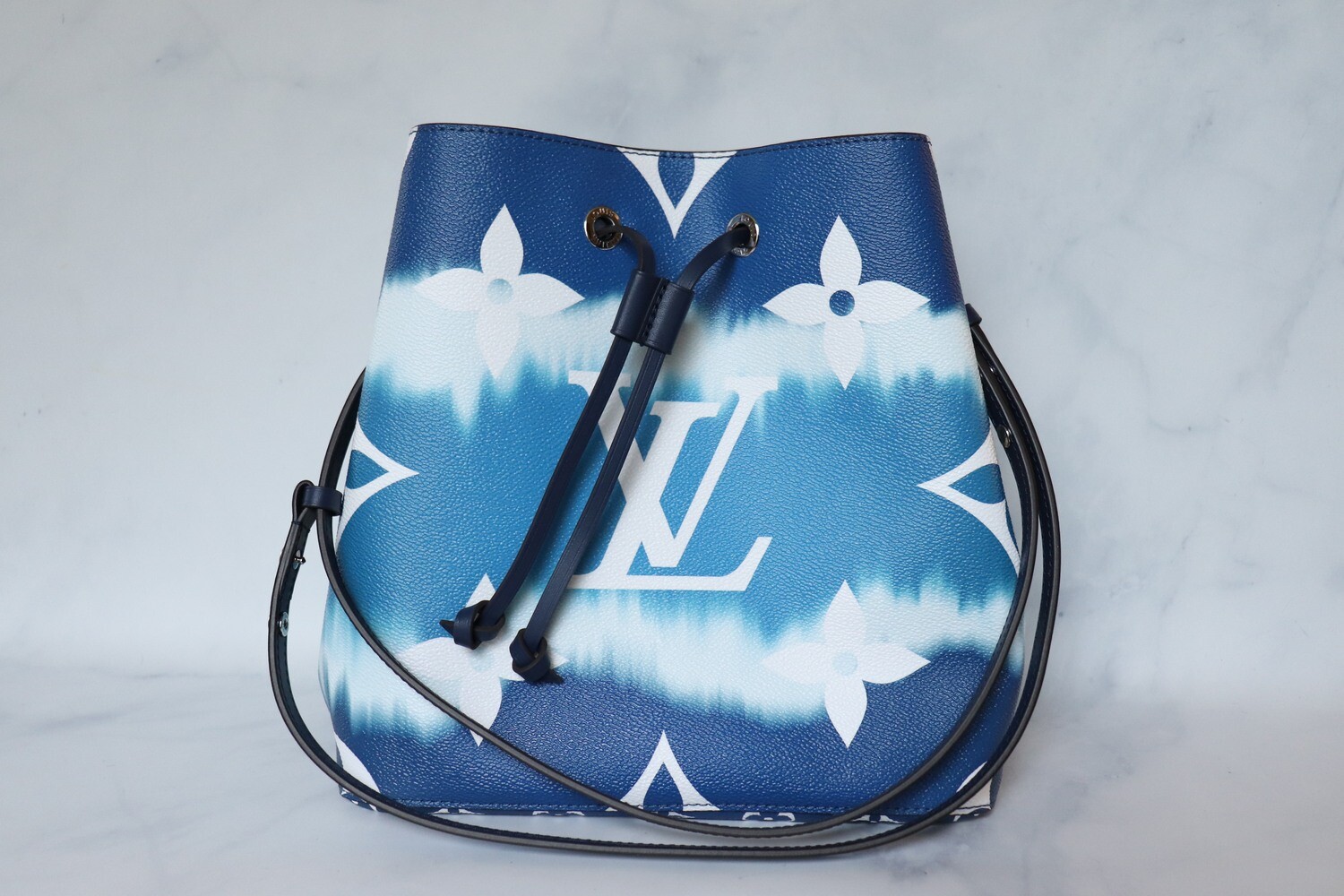 Louis Vuitton Escale Neo Noe Blue, New with Dustbag And Box - Julia Rose  Boston | Shop