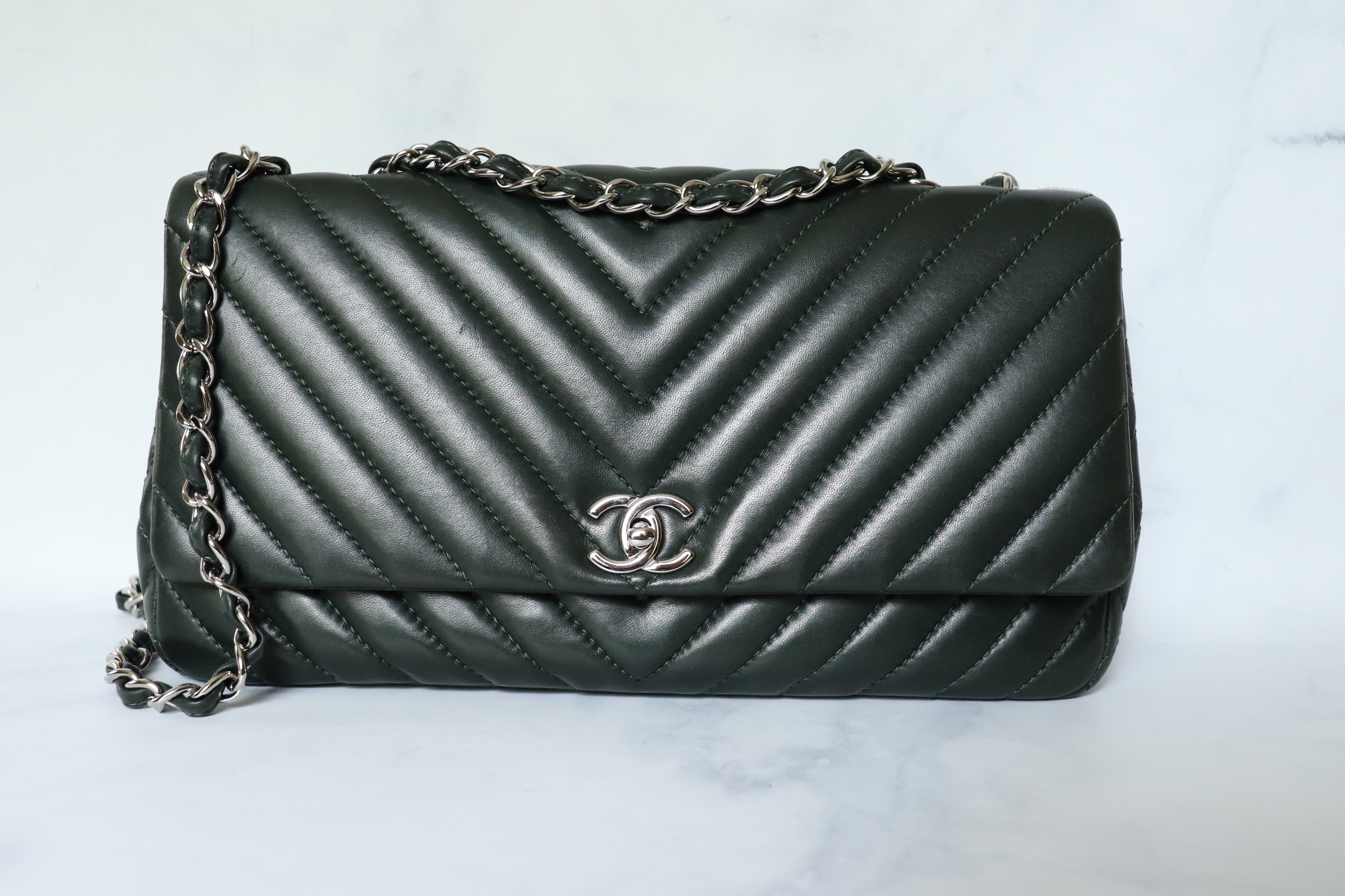 Chanel Surpique Flap Forest Green Supple Chevron with Silver Hardware,  Preowned in Dustbag - Julia Rose Boston