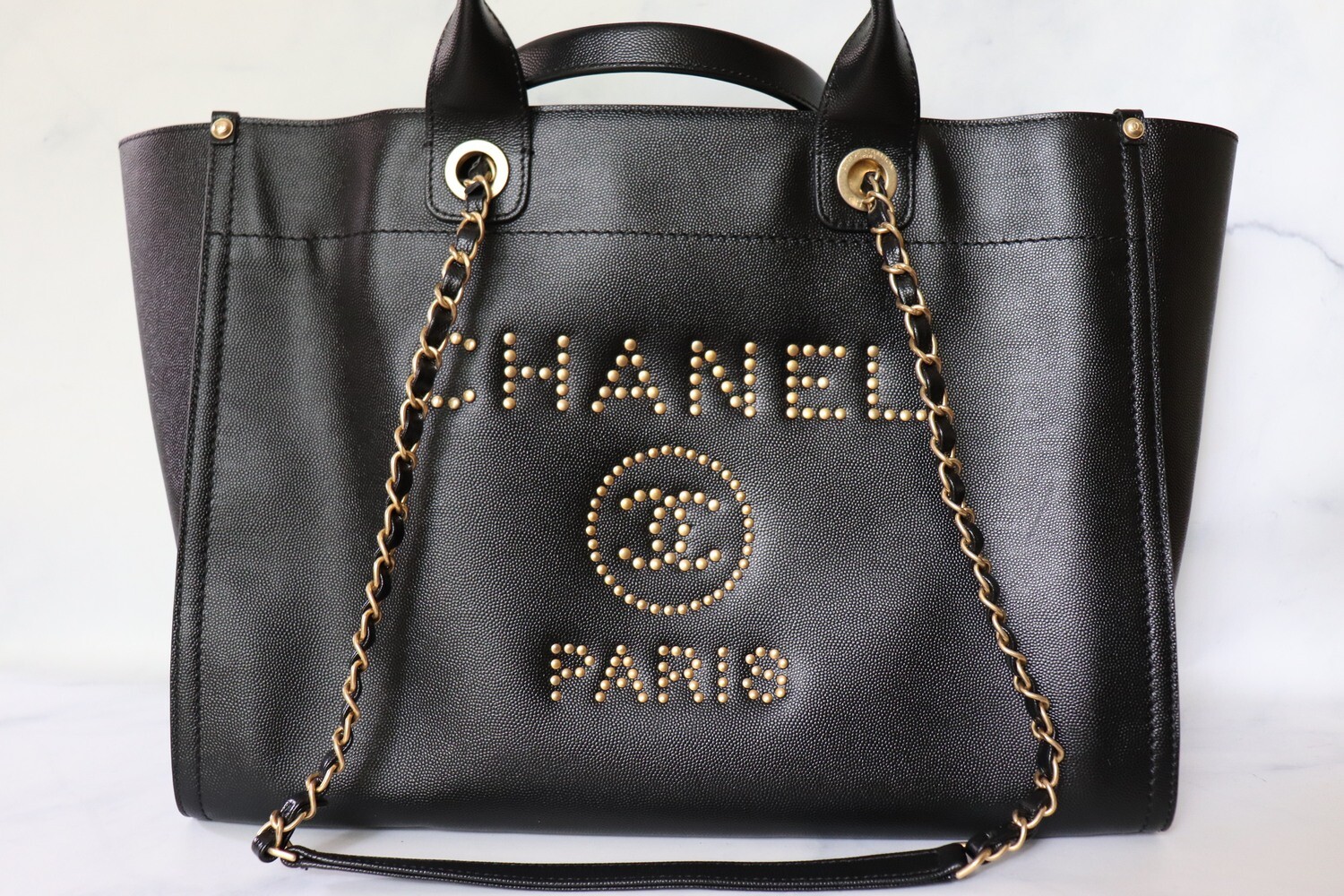 Chanel Deauville Leather Tote Bag Medium Preowned - No Dustbag
