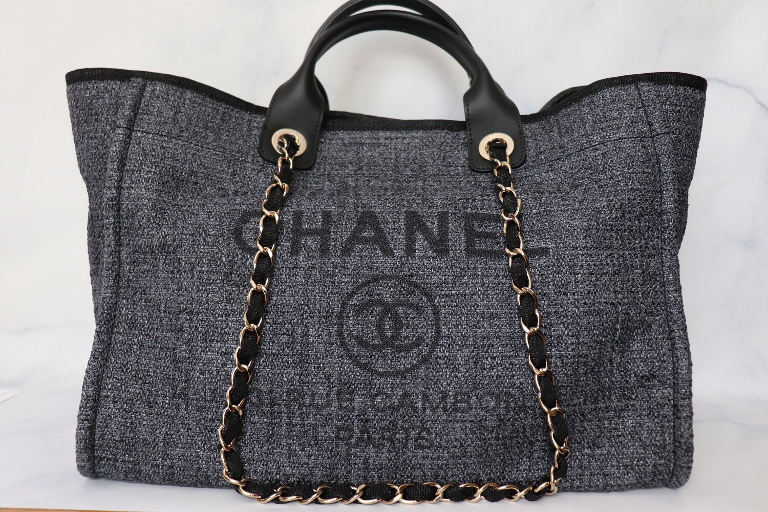 Chanel Deauville Large Navy Tweed Preowned - No Dustbag