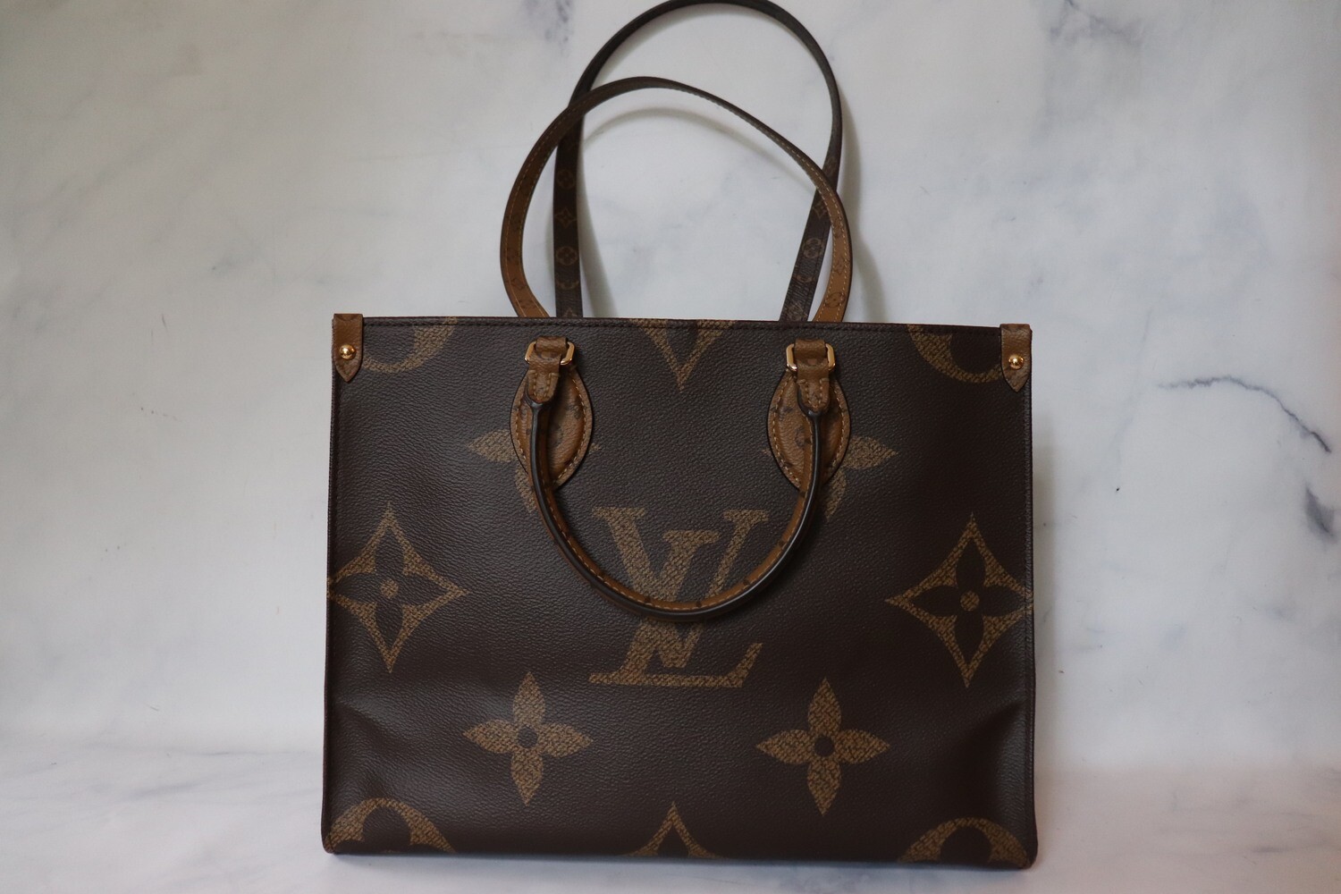 Louis Vuitton On the Go MM, Preowned in Dustbag