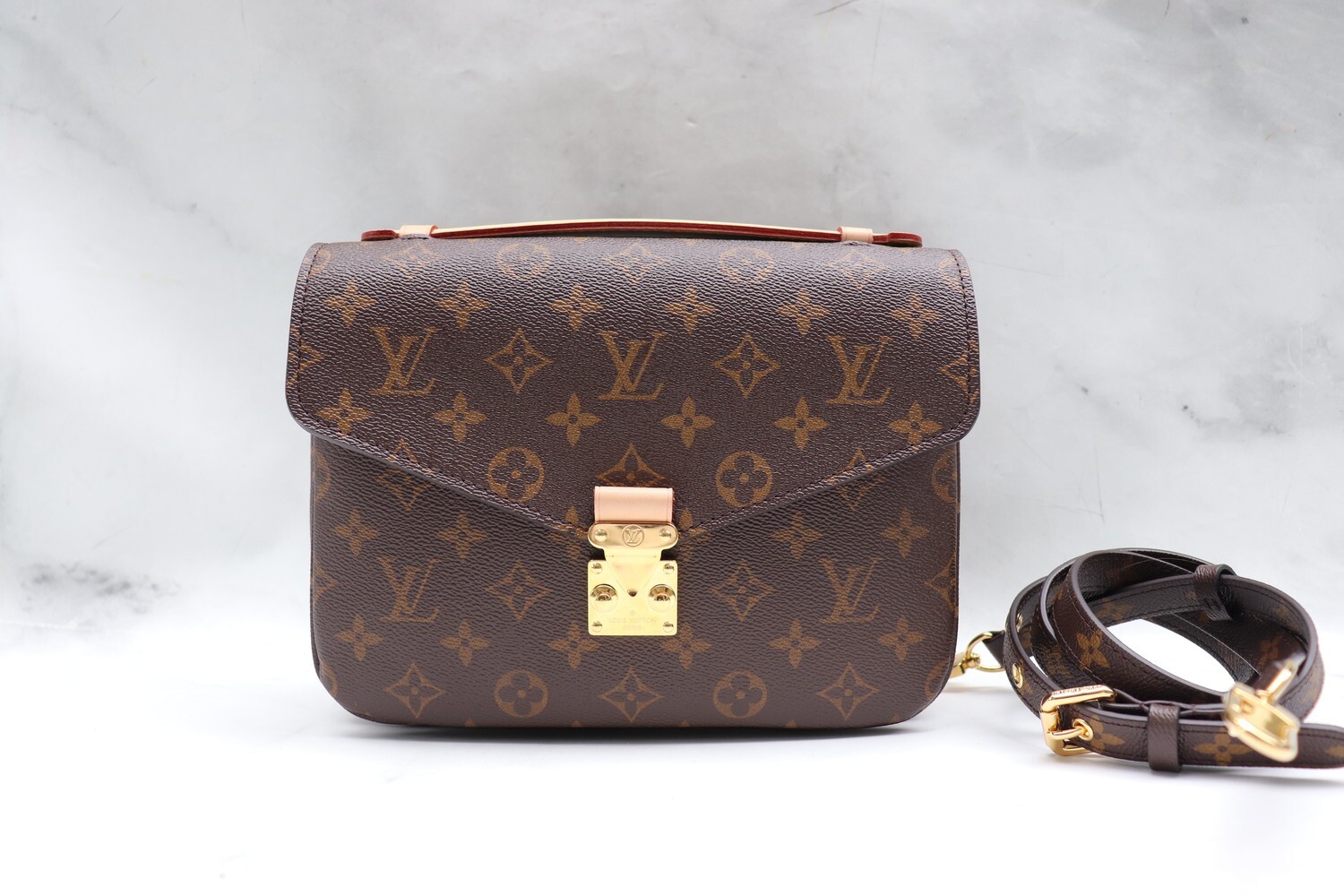 Louis Vuitton Pochette Metis Monogram, As New, In Dustbag