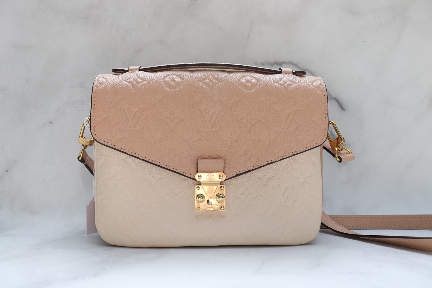 Louis Vuitton Metis, Beige Rose Empreinte Leather with Gold Hardware, Like New in Dustbag