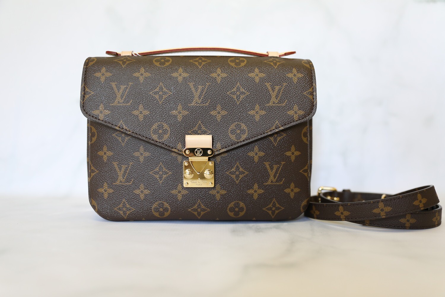 Louis Vuitton Metis, Monogram, As New in Box WA001