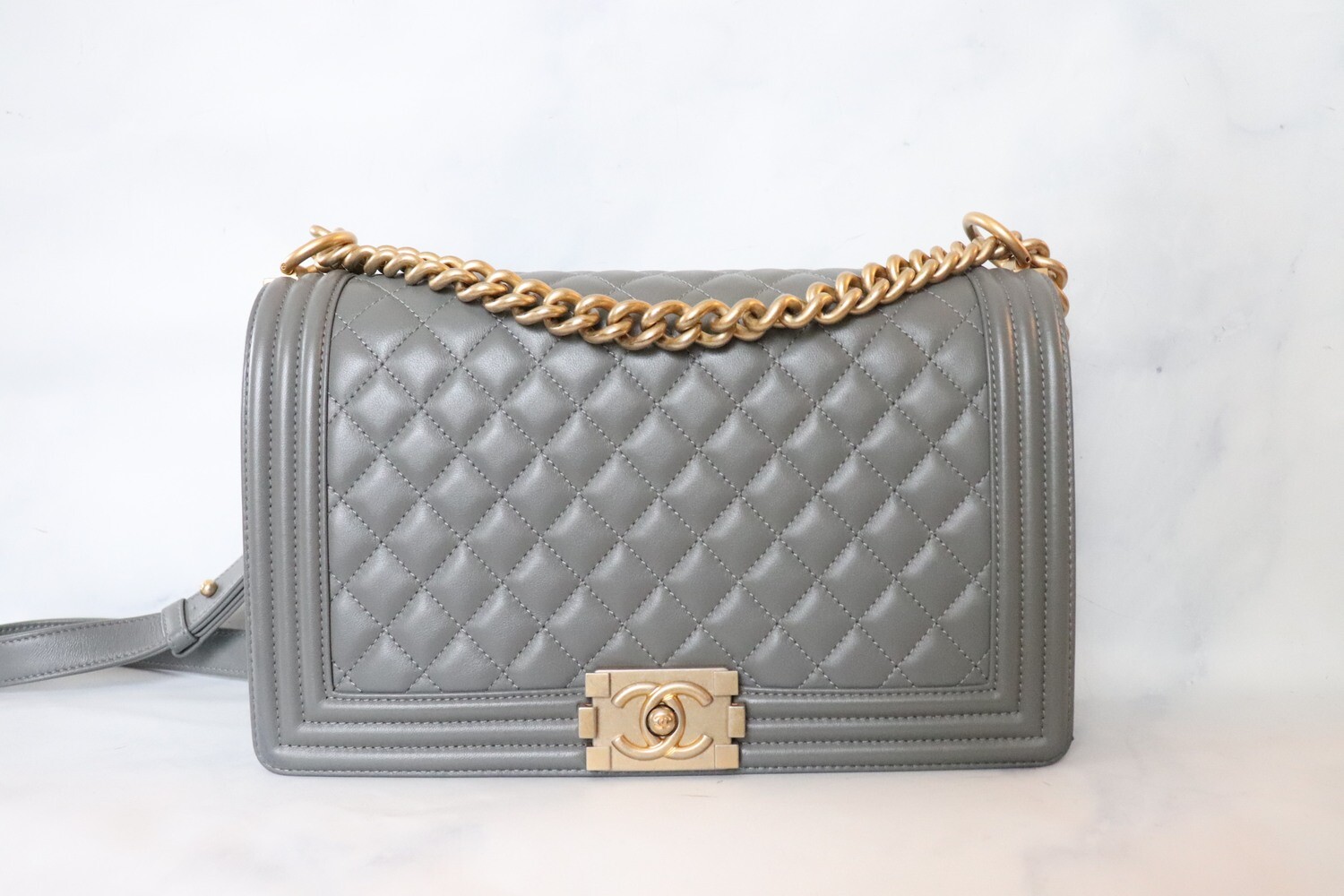 Chanel Boy New Medium, Grey Calfskin 17B Leather, Antique Gold Hardware, Preowned in Dustbag