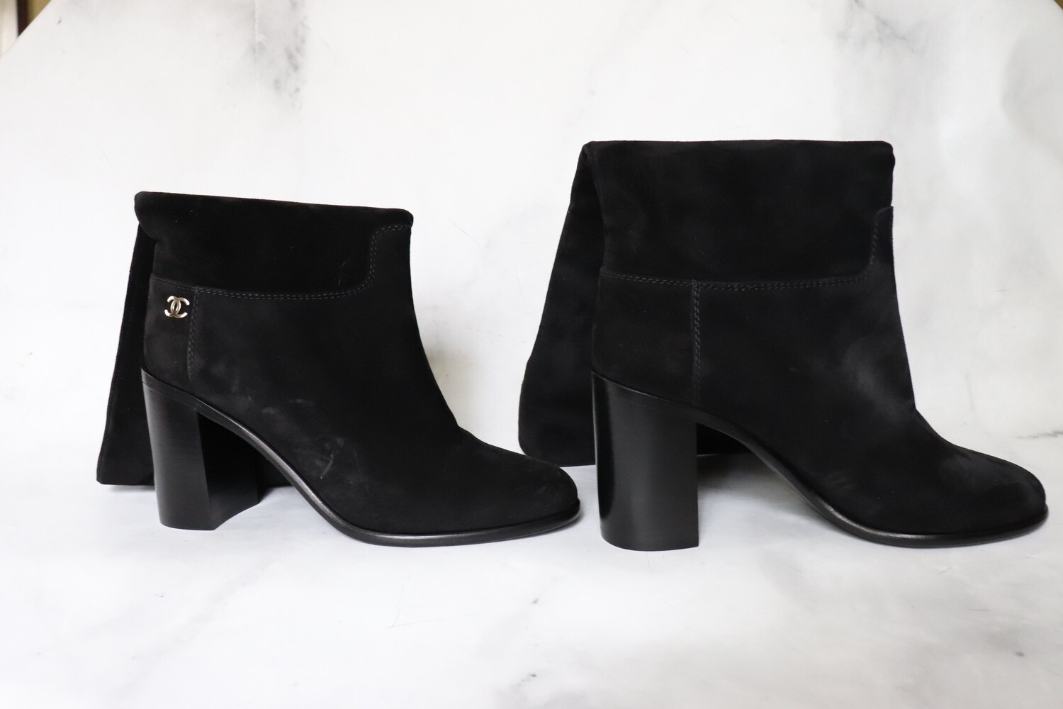 Chanel Boots, Size 37,  Preowned - No box or Dustbag