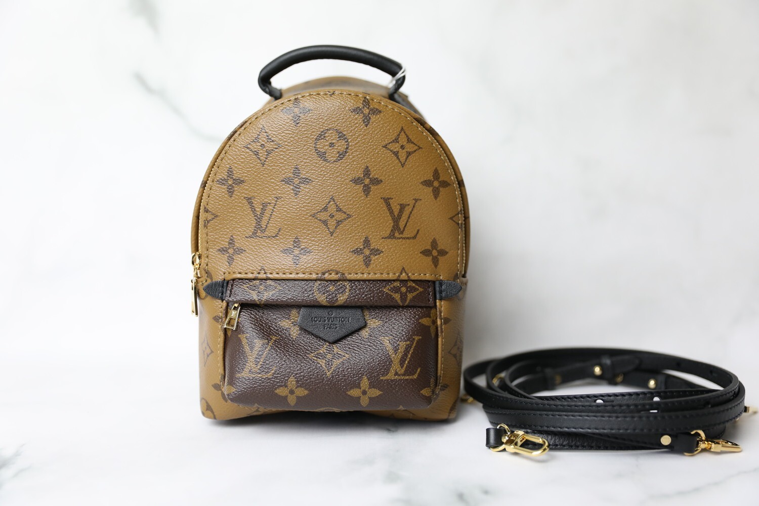 louis vuitton backpack zipper