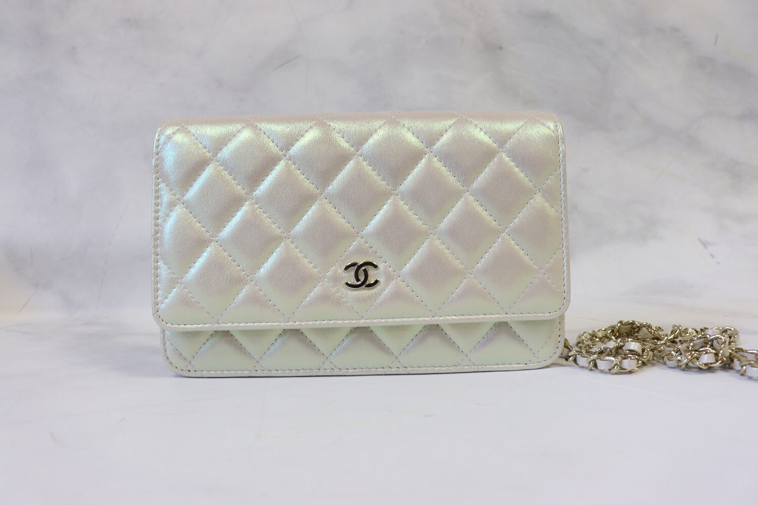 Chanel Wallet on Chain Ivory Pearl Iridescent, New in Box