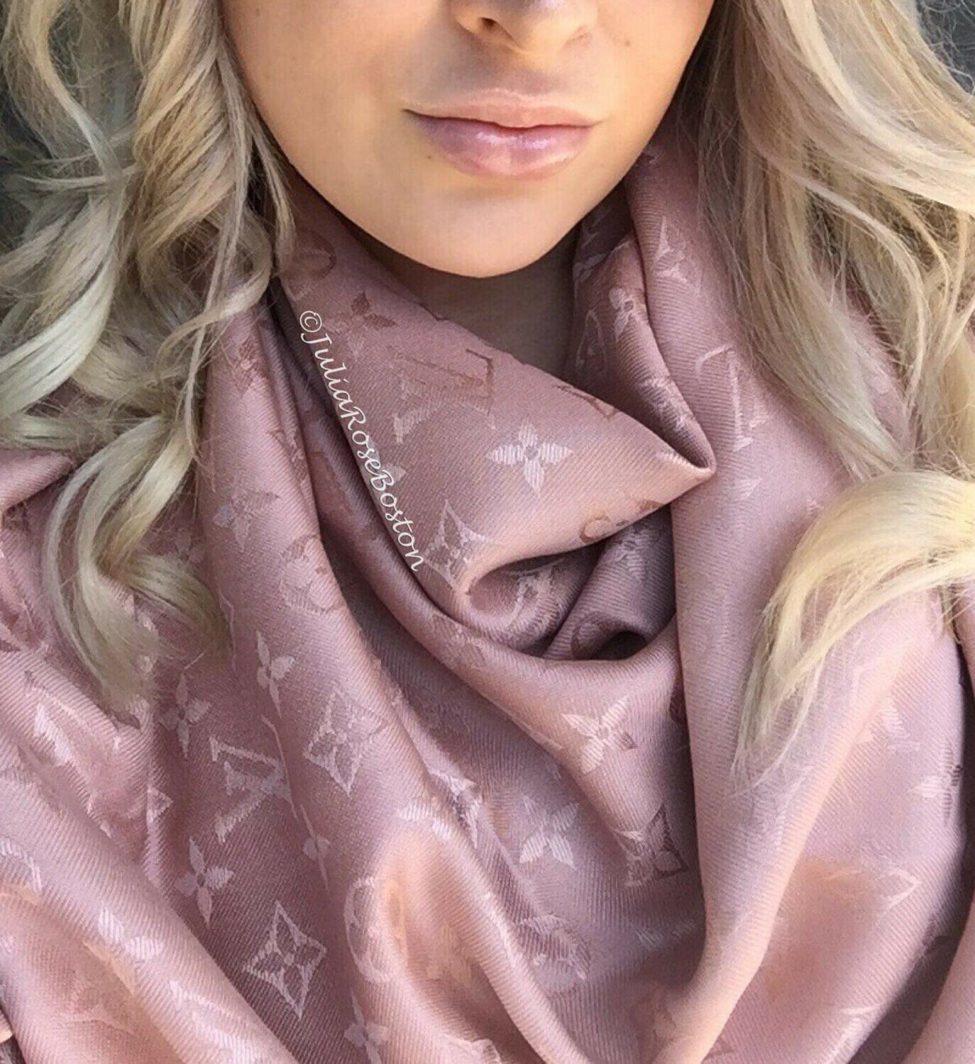 Louis Vuitton Monogram Shawl, Natural (Pink), M74441, With Blemish- MA001