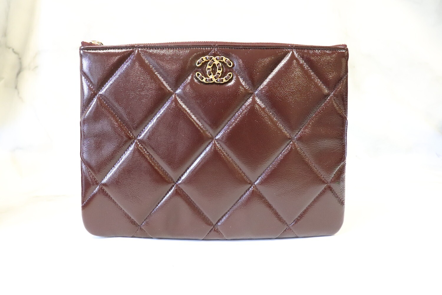 Chanel SLG O Case Large, Burgundy Glazed Calfskin Leather, Large Logo, New in Box