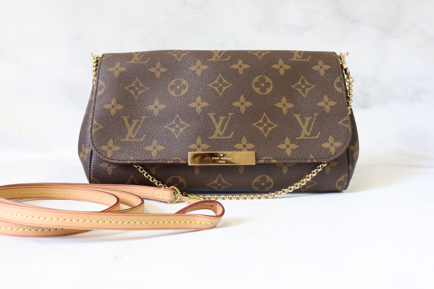 Louis Vuitton Favorite MM Monogram, Preowned in Dustbag