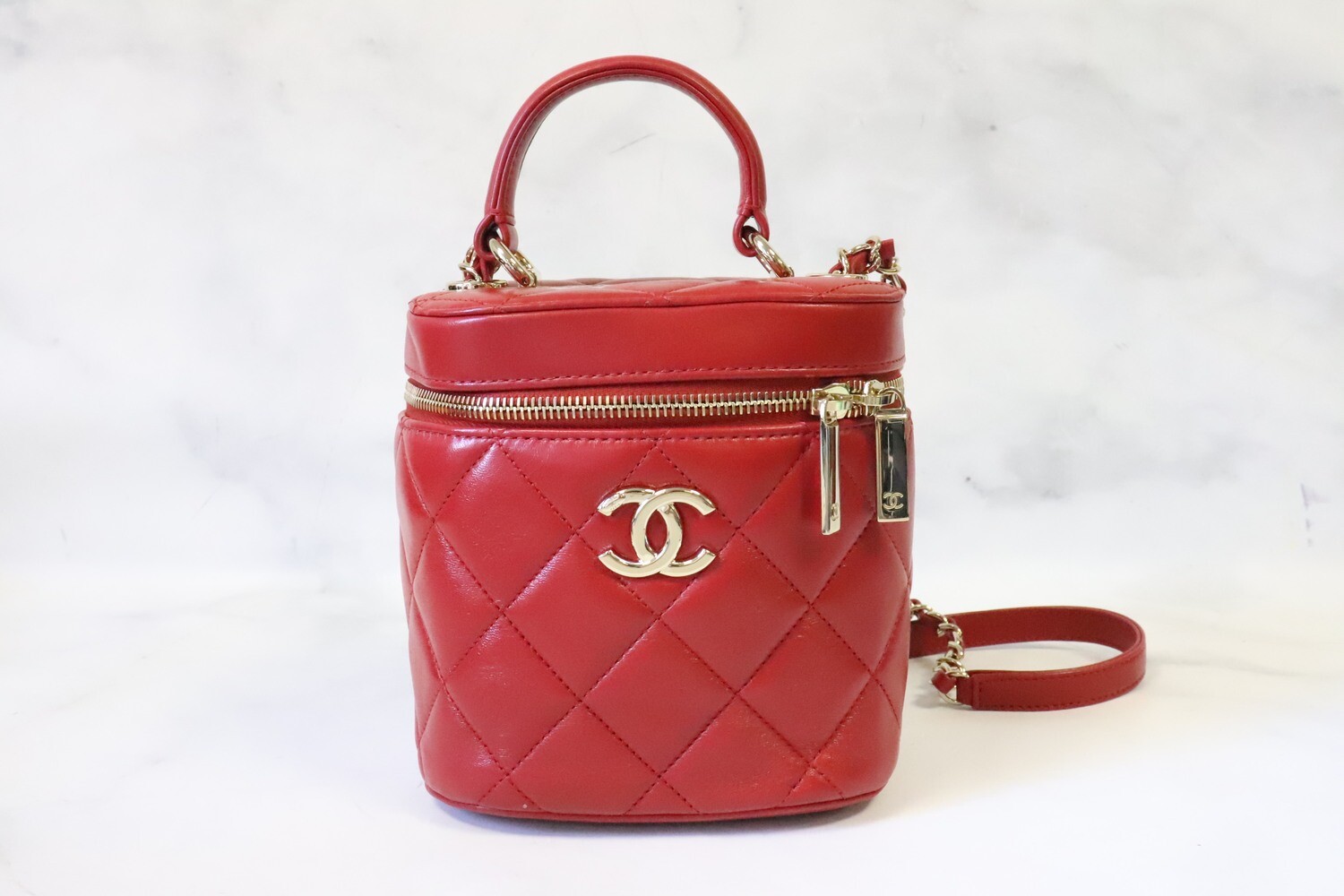 Chanel Vanity Trendy, Red Lambskin Leather, Gold Hardware, Preowned in Dustbag