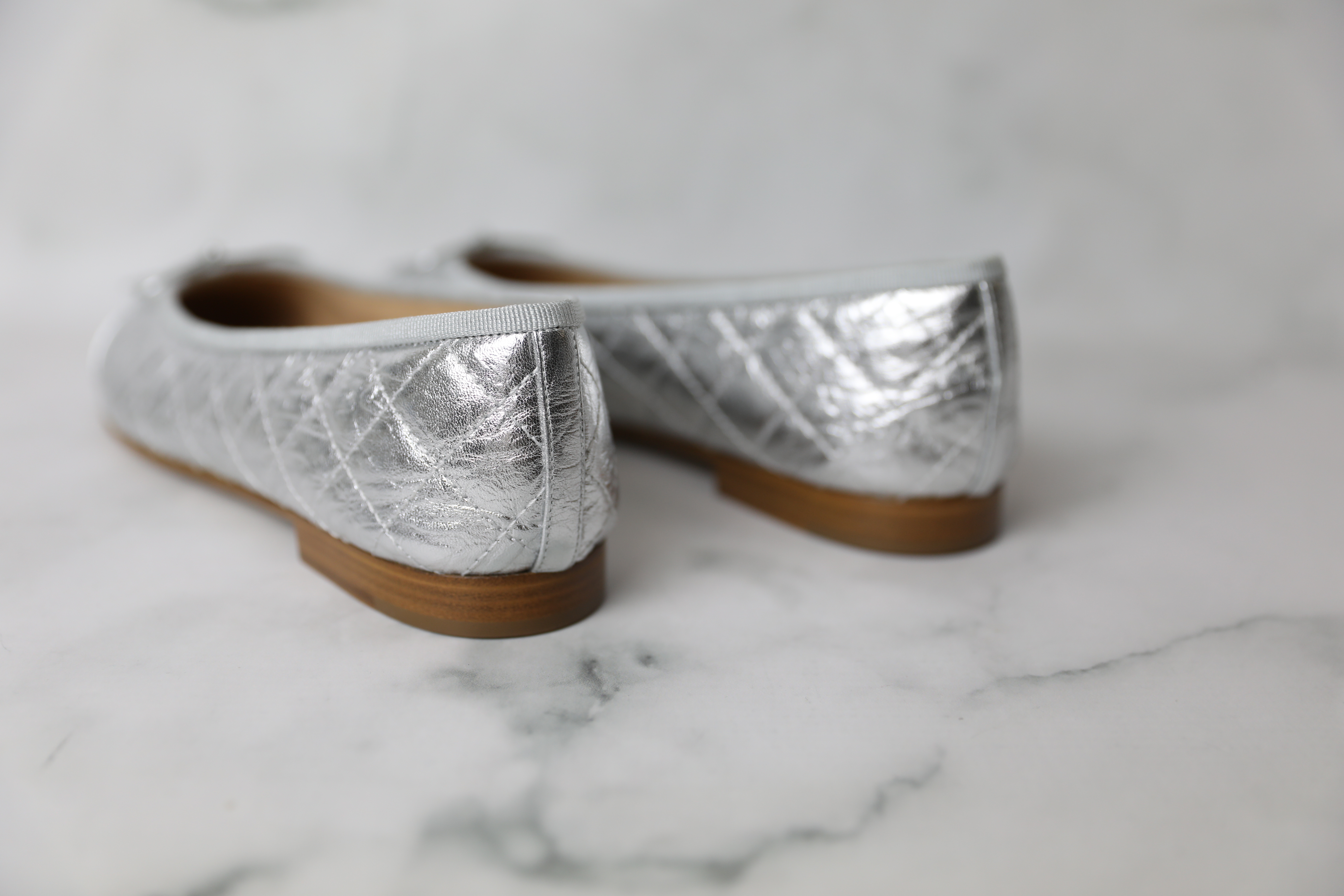 Chanel Ballet Flats, Silver Crumbled Calfskin, Size 42, New in Box WA001