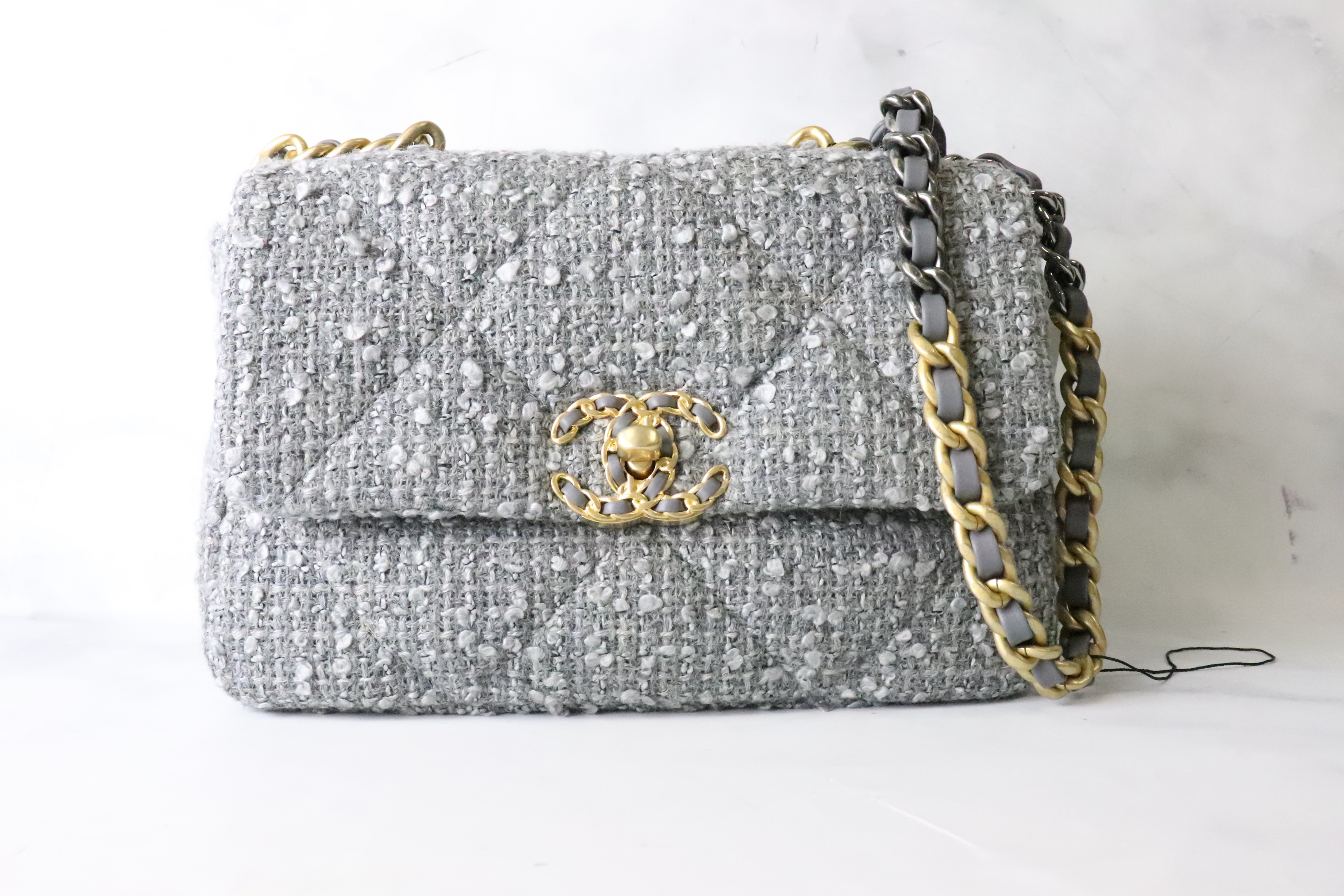 Chanel 19 Small, Black and White Tweed with Mixed Tone Hardware, Preowned  in Dustbag WA001 - Julia Rose Boston