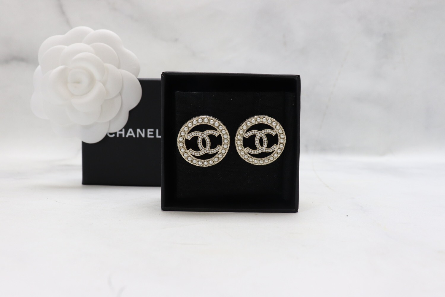 Chanel Earrings Pearl Around The Edges, Circle, New in Box