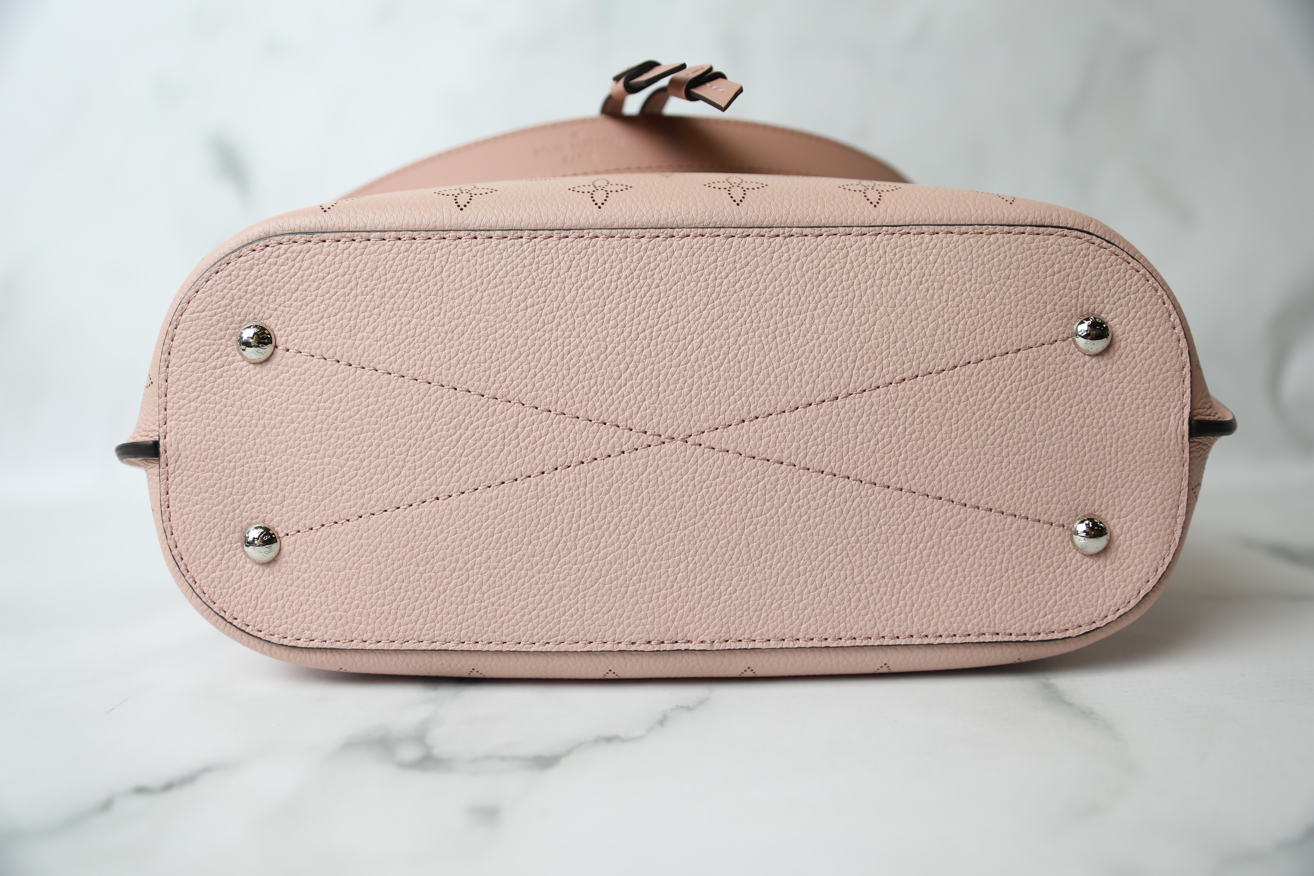 Louis+Vuitton+N%C3%A9oNo%C3%A9+Bucket+%26+Drawstring+Bag+Mini+Pink