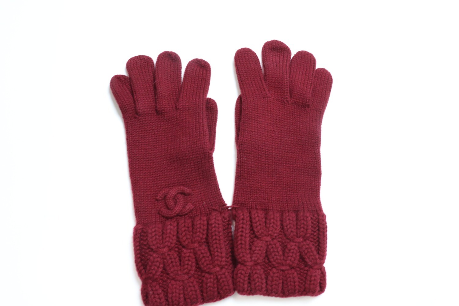 Chanel Gloves Ruby, New - No Box