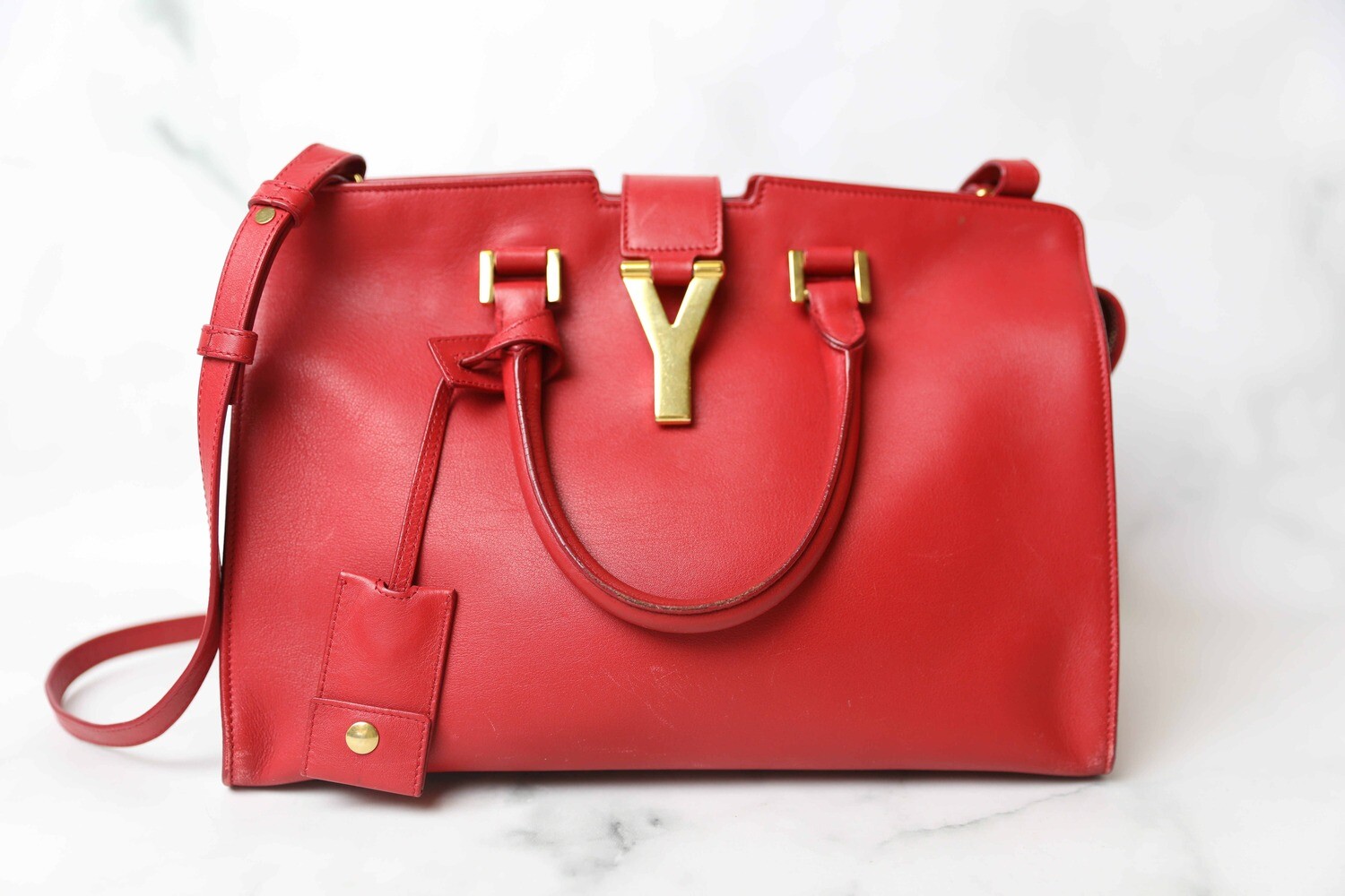 Saint Laurent Classic Cabas Ligne Y tote, Red Smooth Leather with Gold Hardware, Preowned No Dustbag WA001