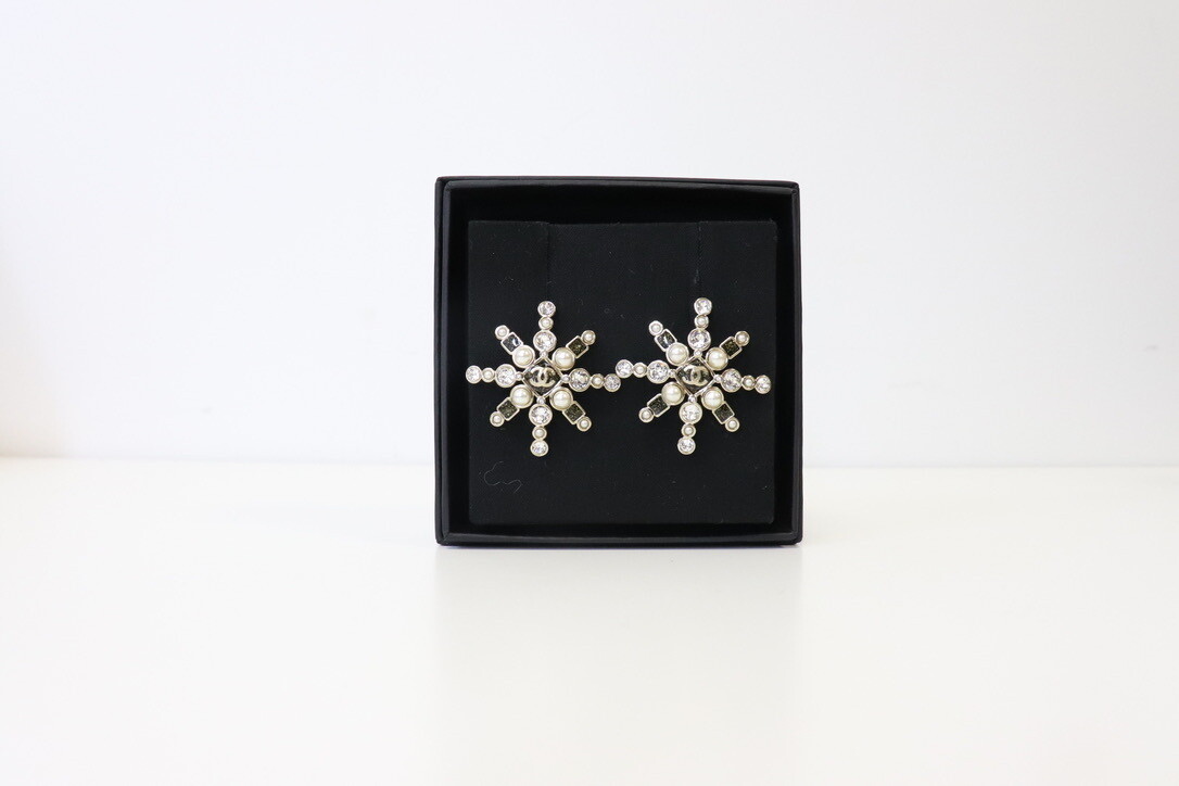 Chanel Earrings Statement Crystal, Pearl Large Star, New in Box