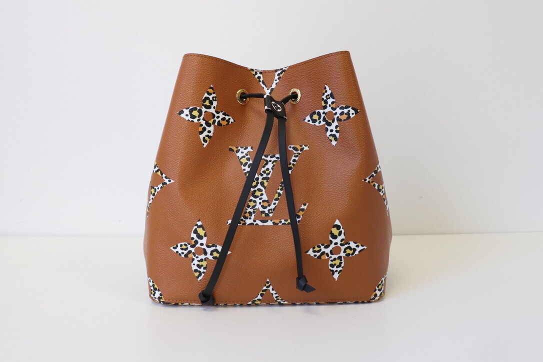 Louis Vuitton Neo Noe Jungle Caramel, Preowned in Dustbag