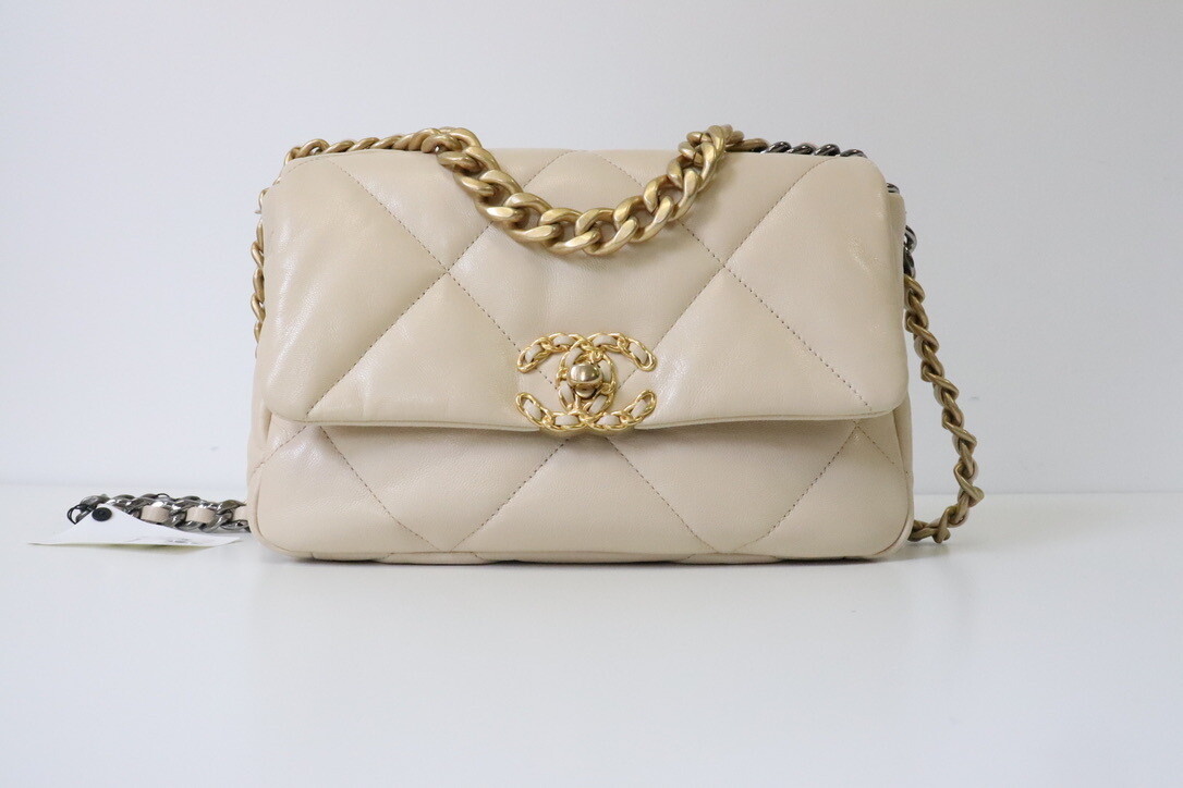 Chanel 19 Small 20A Beige, Mint Condition, In Box