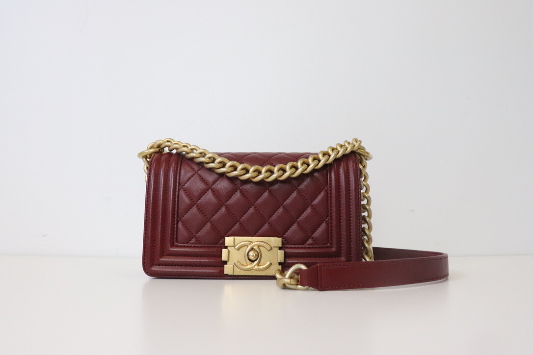 IGLIVE Chanel Boy Small, Burgundy Lambskin Leather, Antique Gold Hardware, Like New in Dustbag MA001 20240911